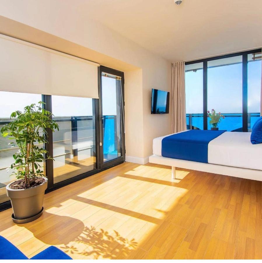 Orbi City Center Suite Batumi Ngoại thất bức ảnh