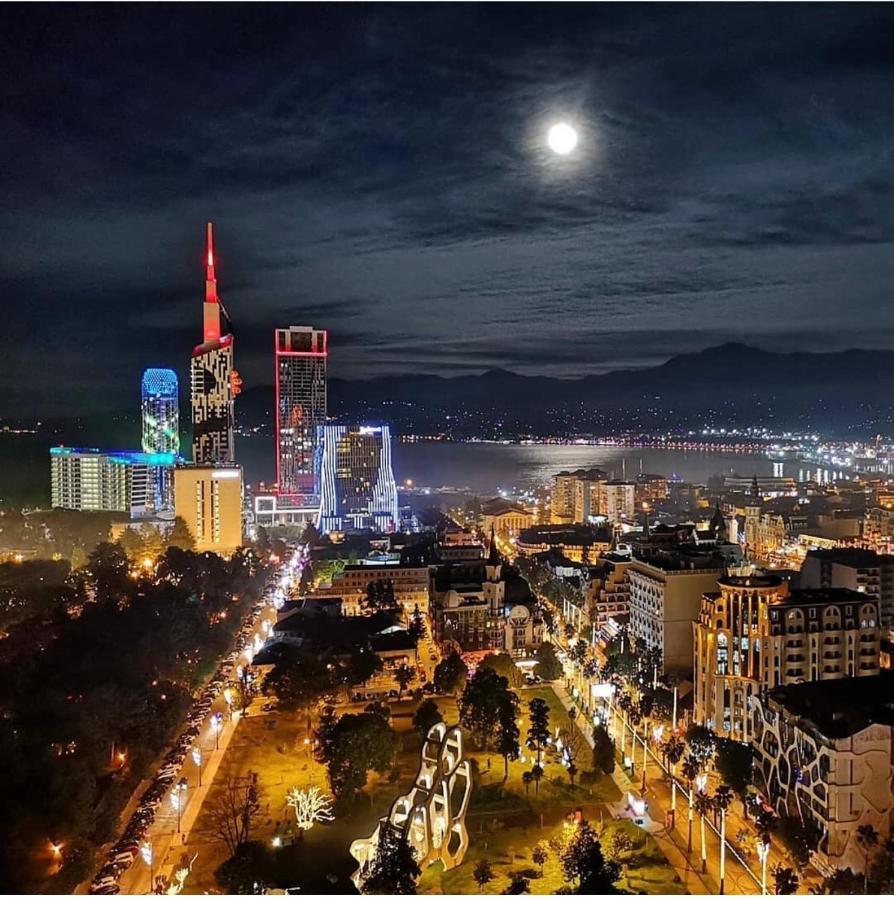 Orbi City Center Suite Batumi Ngoại thất bức ảnh