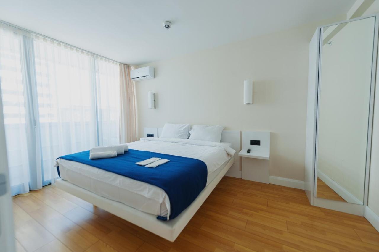 Orbi City Center Suite Batumi Ngoại thất bức ảnh