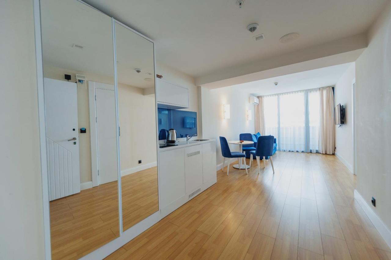 Orbi City Center Suite Batumi Ngoại thất bức ảnh