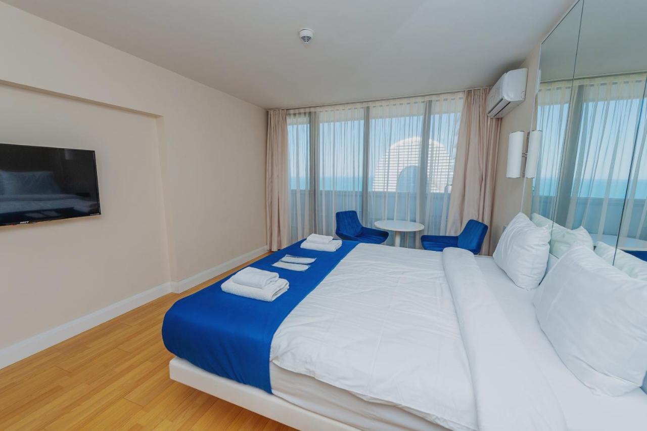 Orbi City Center Suite Batumi Ngoại thất bức ảnh